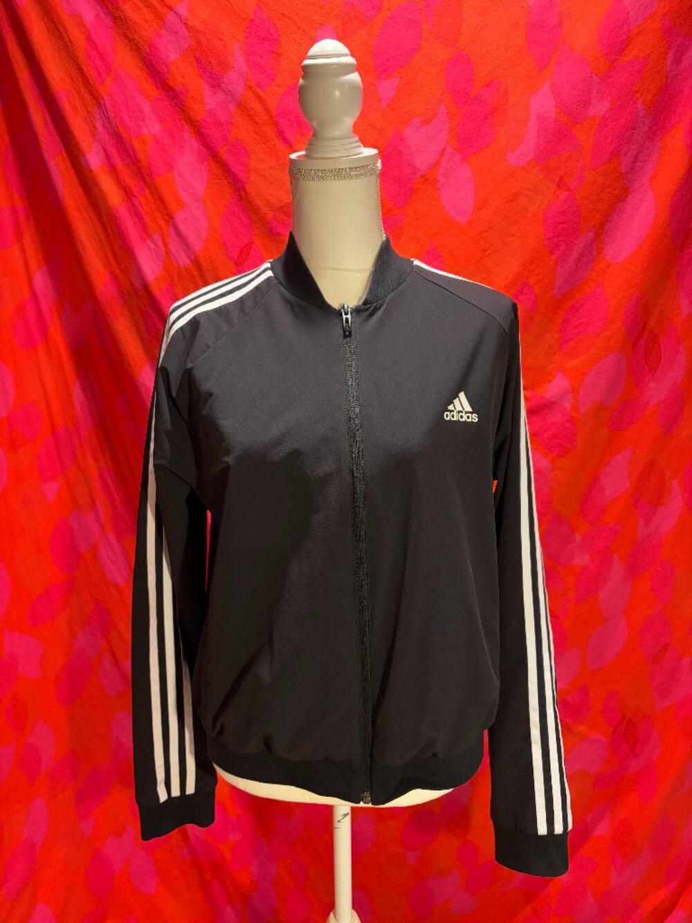 Adidas Black and White zip up jacket with pockets - Large